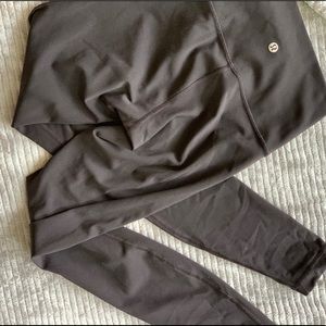 Wunder Under black leggings